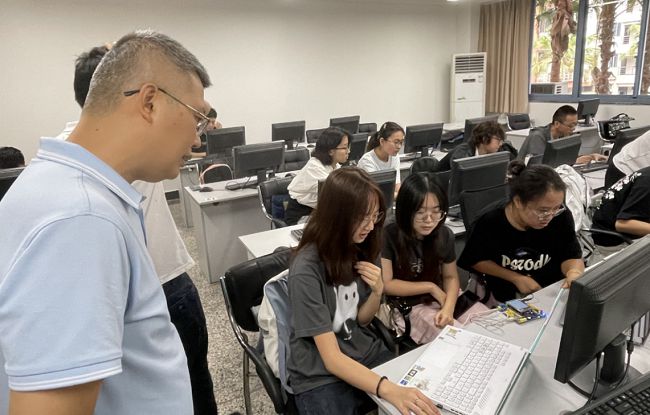 中移物联与四川大学深化合作联合推进OneOS操作系统实验课程(图2)