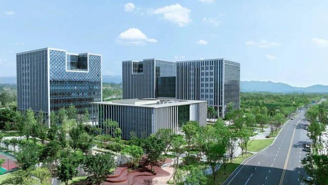 入选2024年“5G+工业互联网”融合应用试点城 成都新型工业化再添“智能”底色｜成都发展(图3)