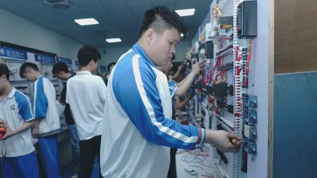 广东江南理工高级技工学校:电子技术 -人工智能与物联网时代新宠(图6) 广东江南理工高级技工学校:电子技术 -人工智能与物联网时代新宠(图6)