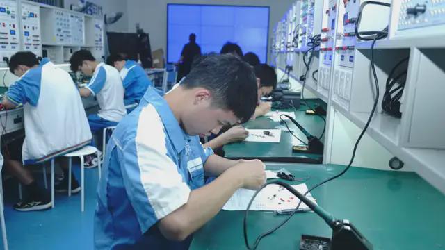 广东江南理工高级技工学校:电子技术 -人工智能与物联网时代新宠(图5) 广东江南理工高级技工学校:电子技术 -人工智能与物联网时代新宠(图5)